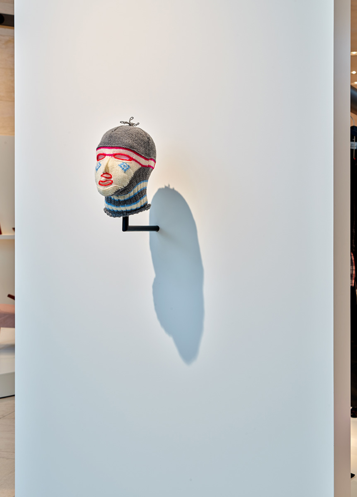 Vue de l'exposition "mirror mirror: cultural reflections in fashion", 30.10.2021 – 18.04.2022, Mudam Luxembourg   © Photo : Rémi Villaggi | Mudam Luxembourg